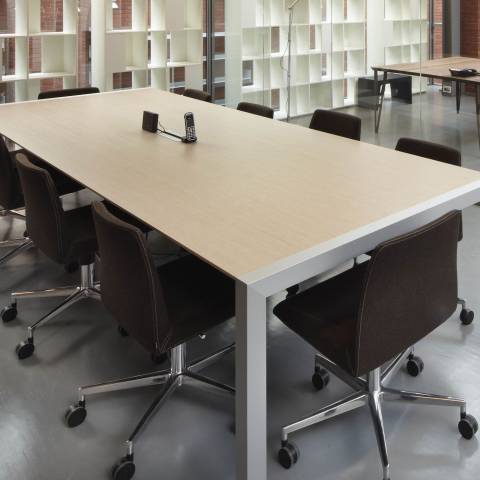 Tables de réunion à allonges Kristalia Tables de réunion à allonges Kristalia
