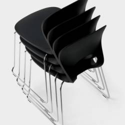 Chaises Kristalia Pikaia